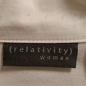 FINAL PRICE NWT relativity off white/bone 3/4 sleeve v-neck blouse w embroidery